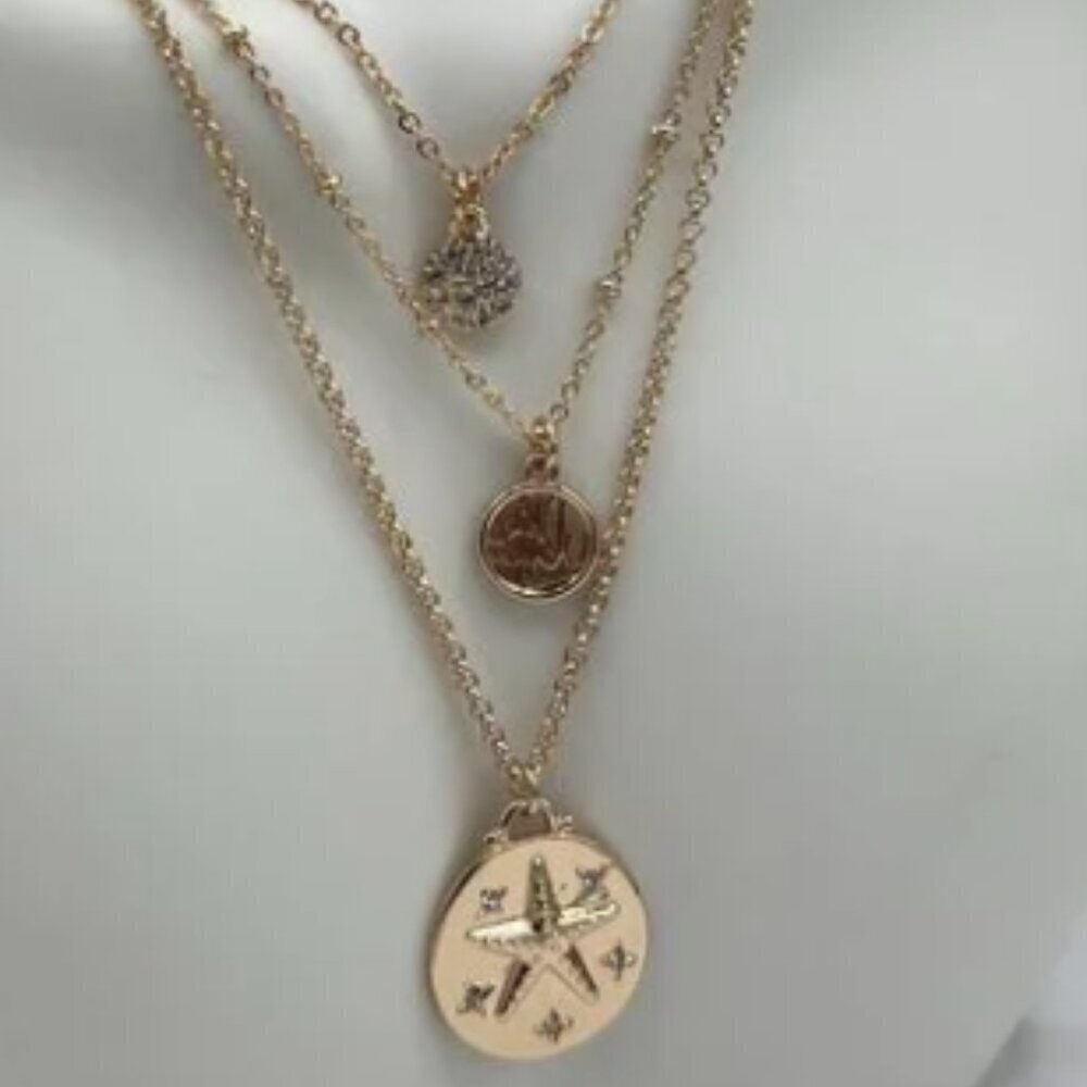 Lilly Pulitzer Triple Strand Gold Sand Dollar Charm Necklace NWT